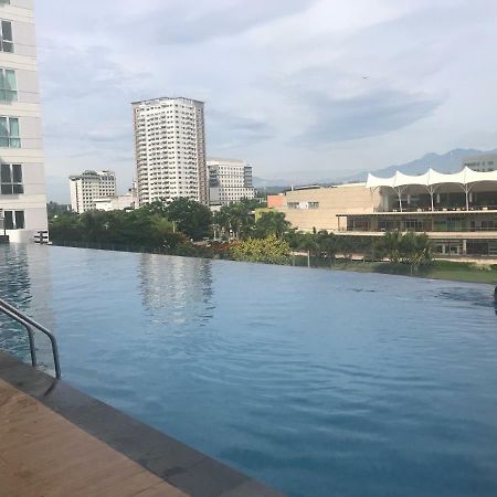 Lustra Studio Davao Stadt Exterior foto