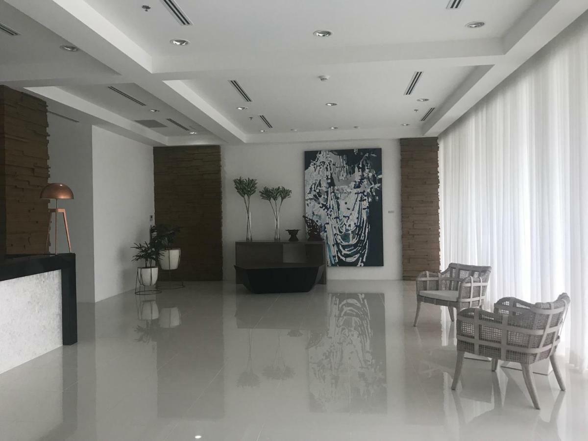 Lustra Studio Davao Stadt Exterior foto